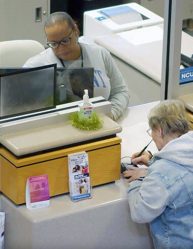 Hurricane Creek FCU helping a Customer